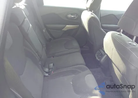 2017 Jeep Cherokee Latitude 4X4 from USA, damaged, VIN 1C4PJMCB8HD237212